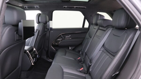 Used Land Rover Range Rover Sport 2024 for sale - 75298983: Photo 4