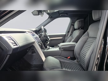 Used Land Rover Discovery 2023 for sale - 79449262: Photo
