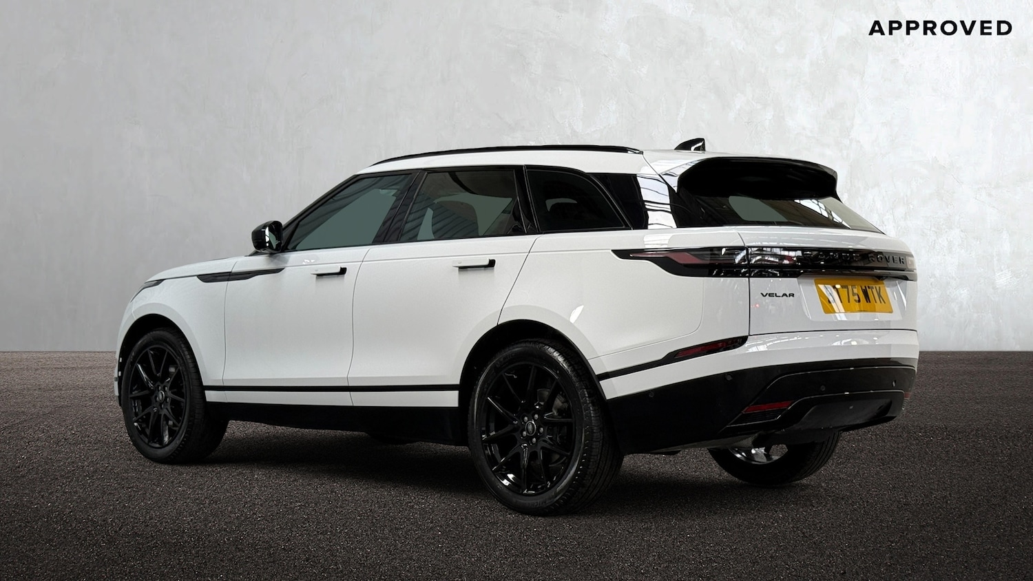 Used Land Rover Range Rover Velar 2026 for sale - 77470370: Photo 2