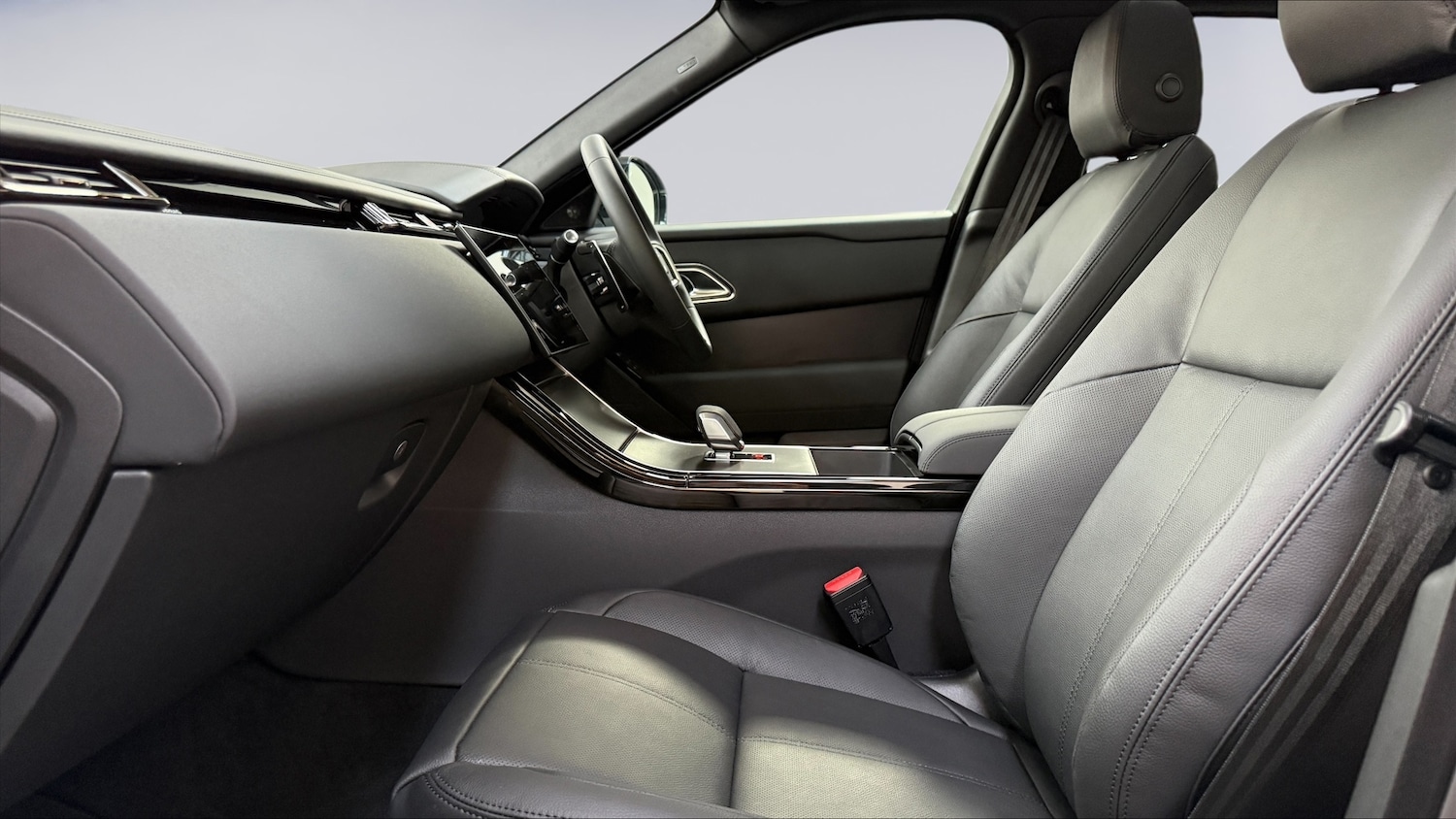 Used Land Rover Range Rover Velar 2026 for sale - 77470370: Photo 3