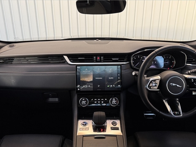 Used Jaguar F-Pace 2022 for sale - 77124532: Photo 9