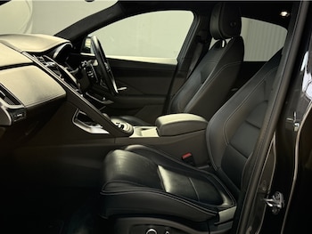 Used Jaguar E-Pace 2021 for sale - 75541038: Photo