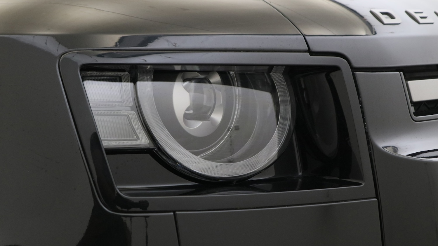 Used Land Rover Defender 2023 for sale - 76139747: Photo 17