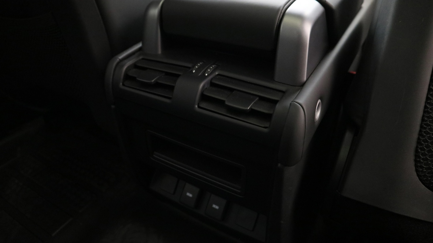 Used Land Rover Defender 2023 for sale - 76139747: Photo 18