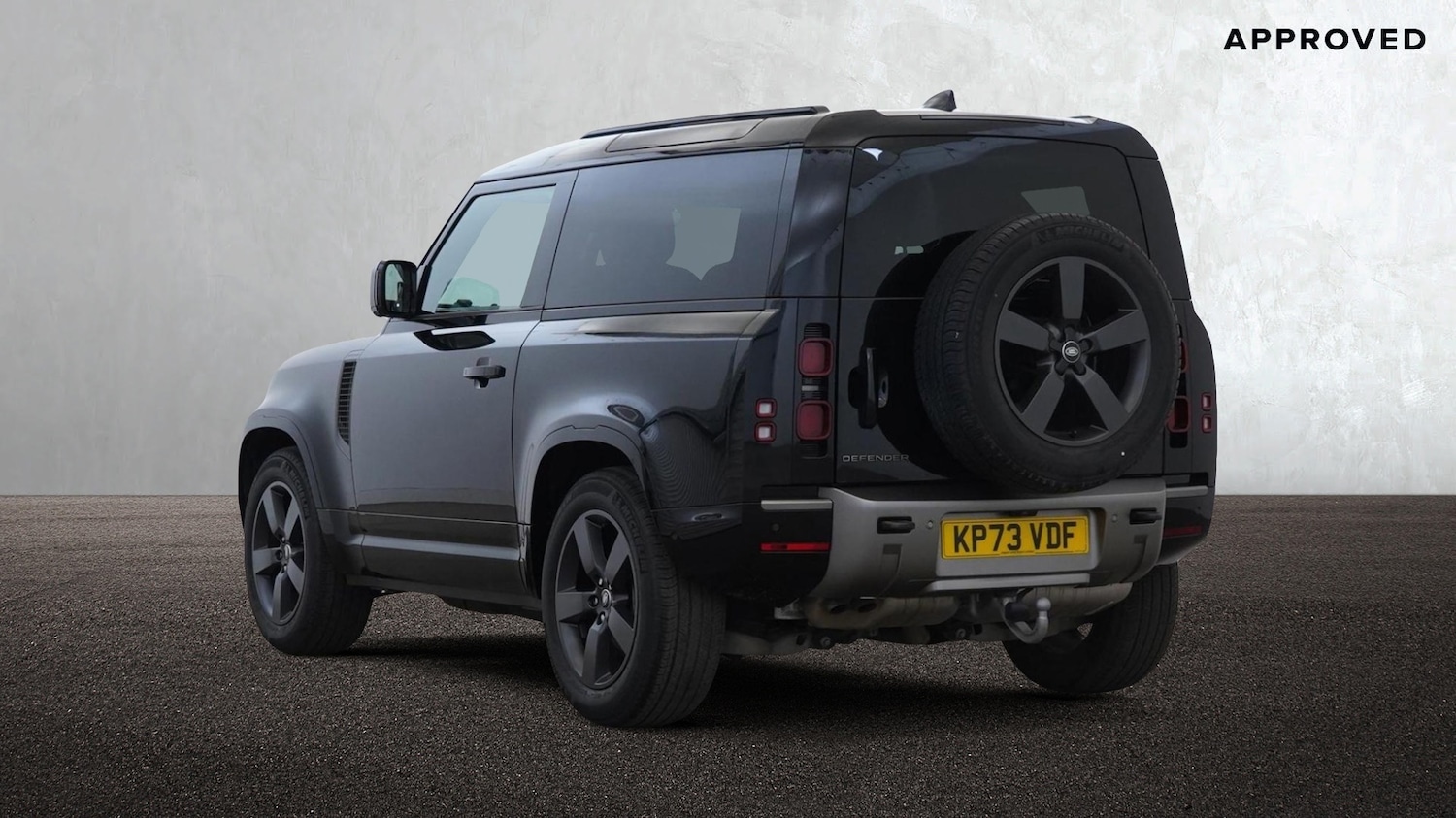 Used Land Rover Defender 2023 for sale - 76139747: Photo 2