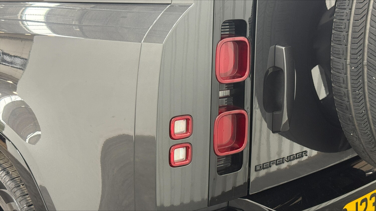 Used Land Rover Defender 2023 for sale - 77893597: Photo 19