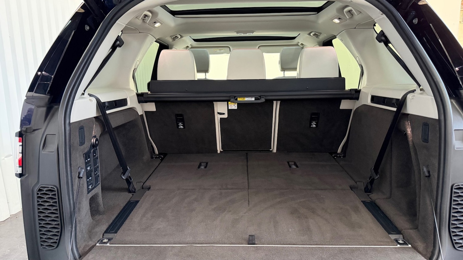 Used Land Rover Discovery 2019 for sale - 77218273: Photo 10