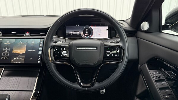 Used Land Rover Range Rover Evoque 2025 for sale - 74325885: Photo 15