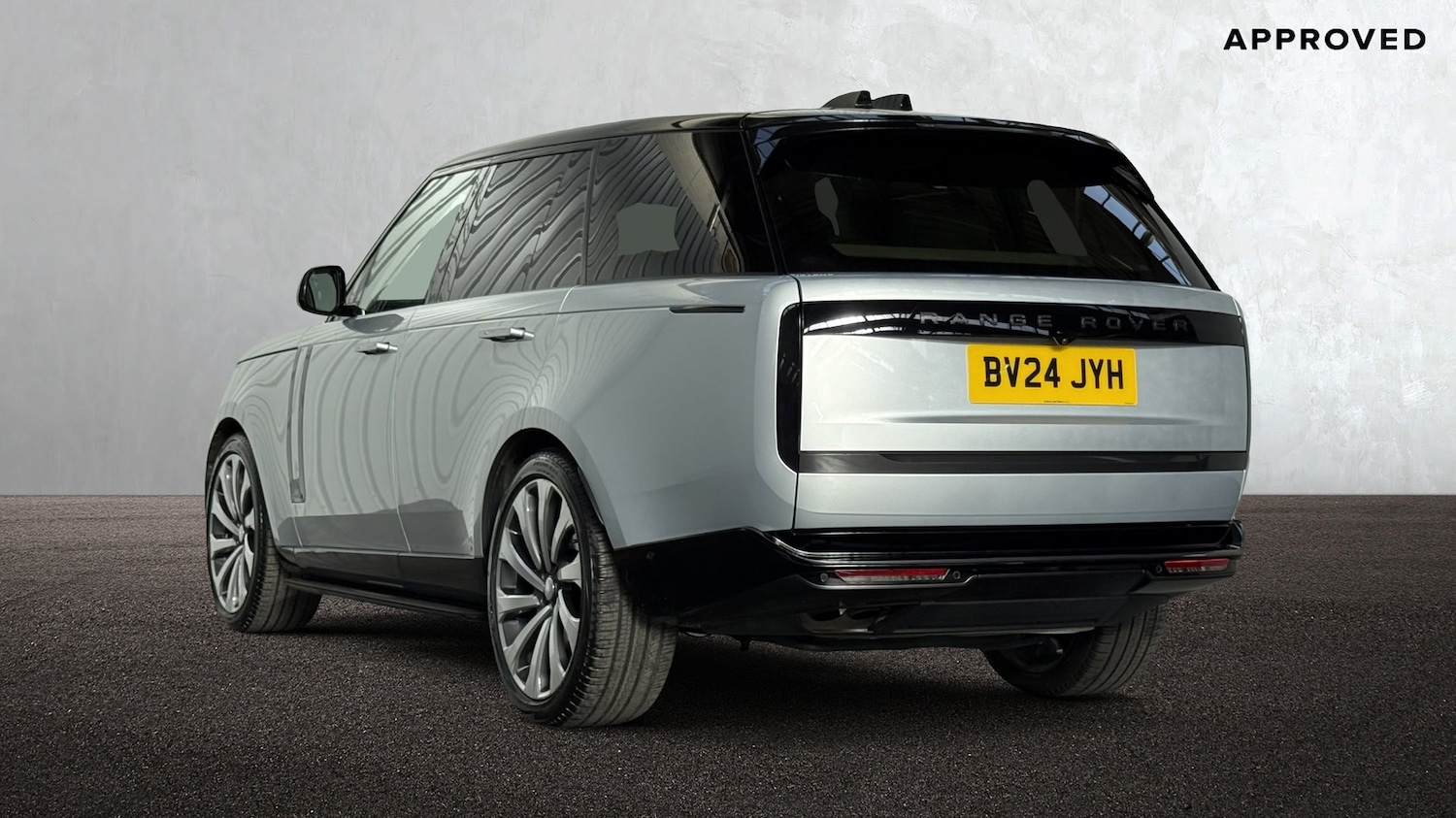 Used Land Rover Range Rover 2024 for sale - 76692725: Photo 2