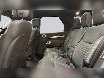 Used Land Rover Discovery 2023 for sale - 77724854: Photo