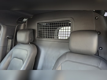 Used Land Rover Defender 90 2024 for sale - 78990064: Photo