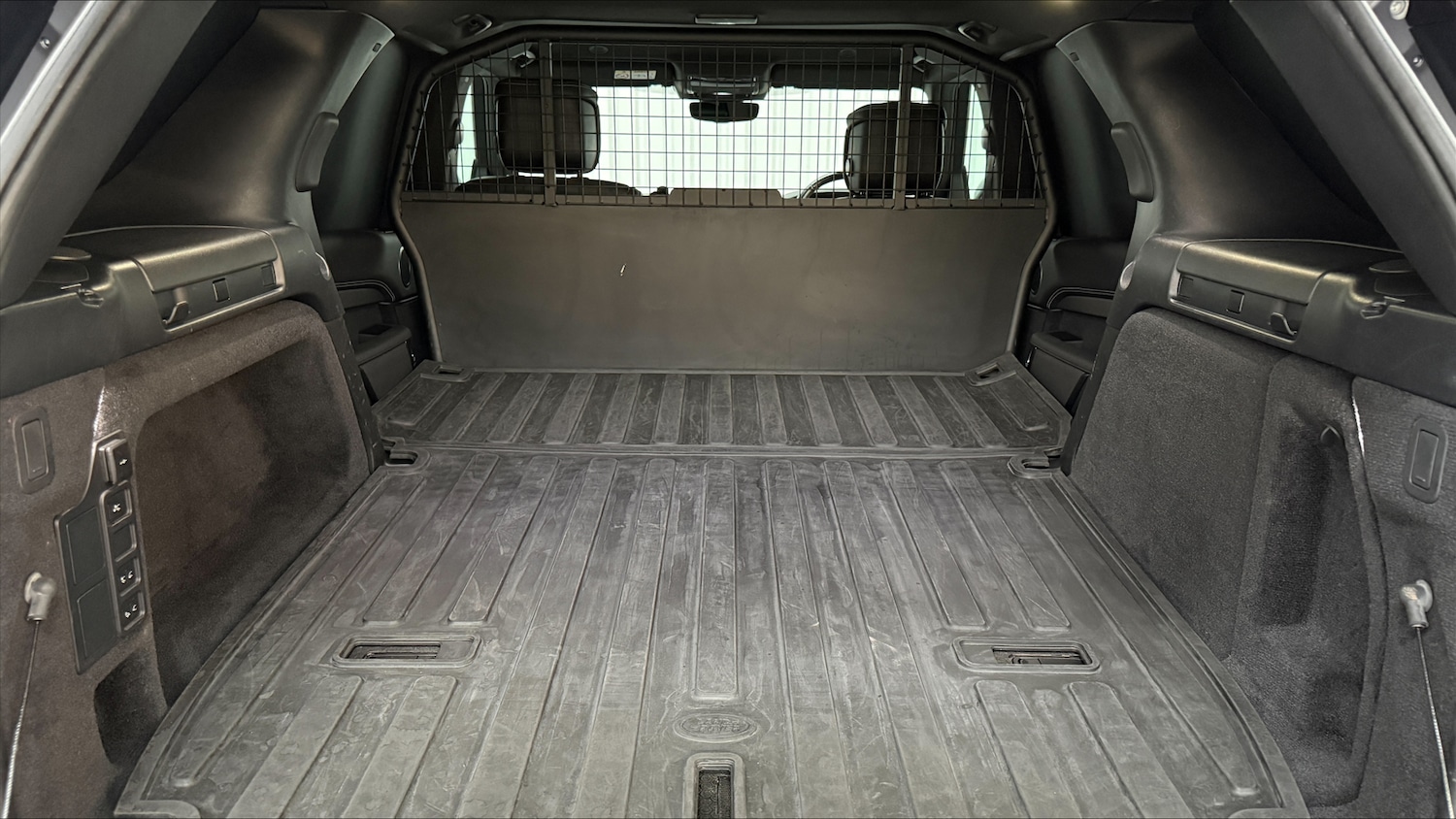 Used Land Rover Discovery 2022 for sale - 77470364: Photo 10