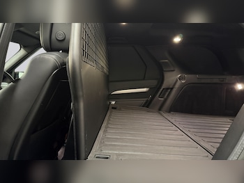 Used Land Rover Discovery 2022 for sale - 77470364: Photo