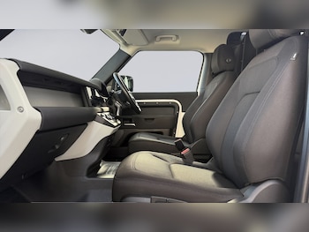 Used Land Rover Defender 90 2022 for sale - 77725224: Photo