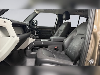 Used Land Rover Defender 90 2020 for sale - 75992336: Photo