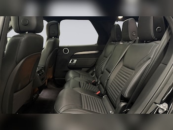 Used Land Rover Discovery 2023 for sale - 77926907: Photo