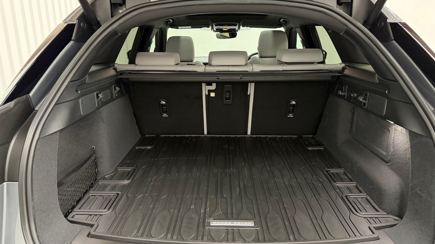 Used Land Rover Range Rover Velar 2025 for sale - 76800671: Photo 10