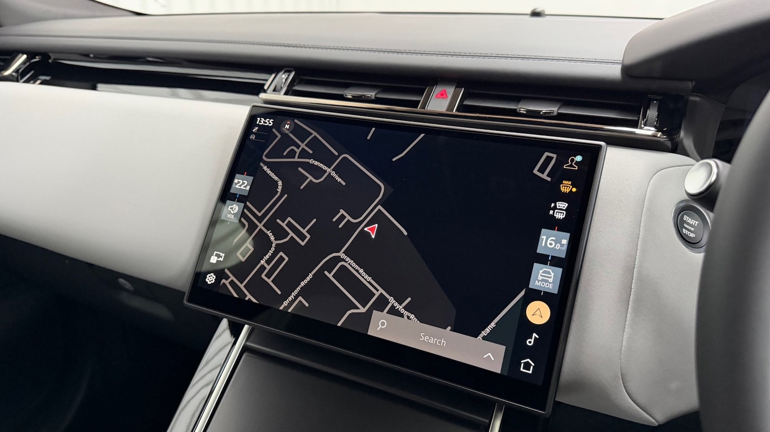 Used Land Rover Range Rover Velar 2025 for sale - 76800671: Photo 11