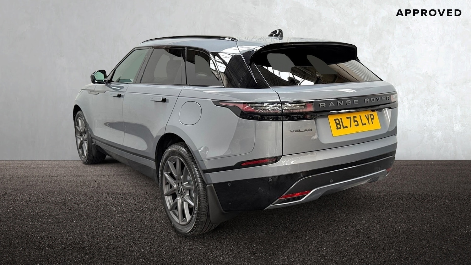 Used Land Rover Range Rover Velar 2025 for sale - 76800671: Photo 2