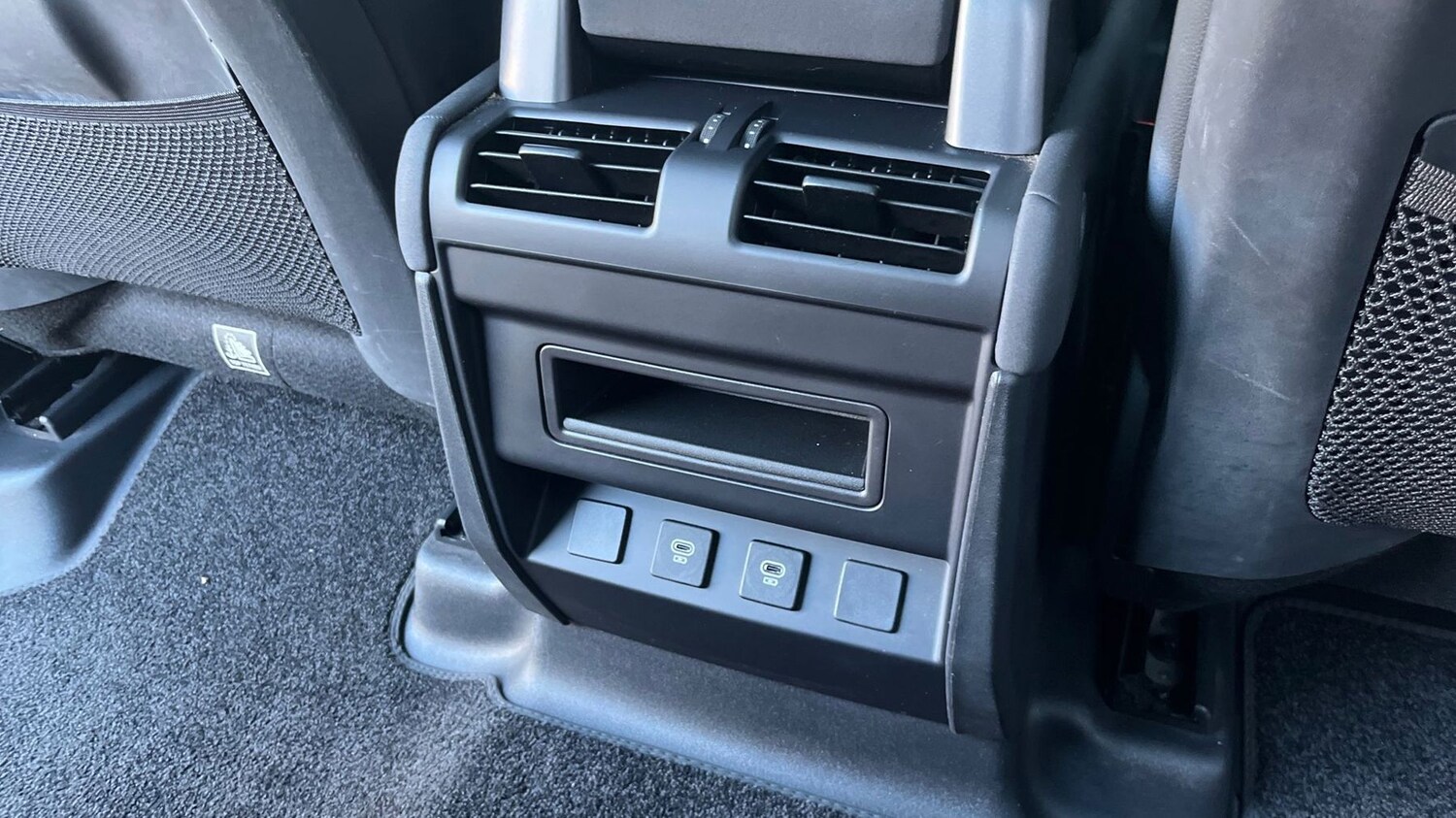 Used Land Rover Defender 2022 for sale - 77725313: Photo 18