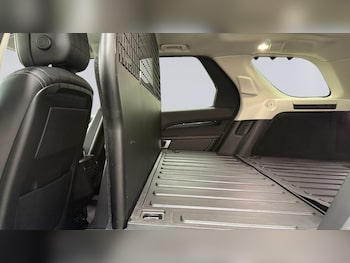 Used Land Rover Discovery 2023 for sale - 77785629: Photo