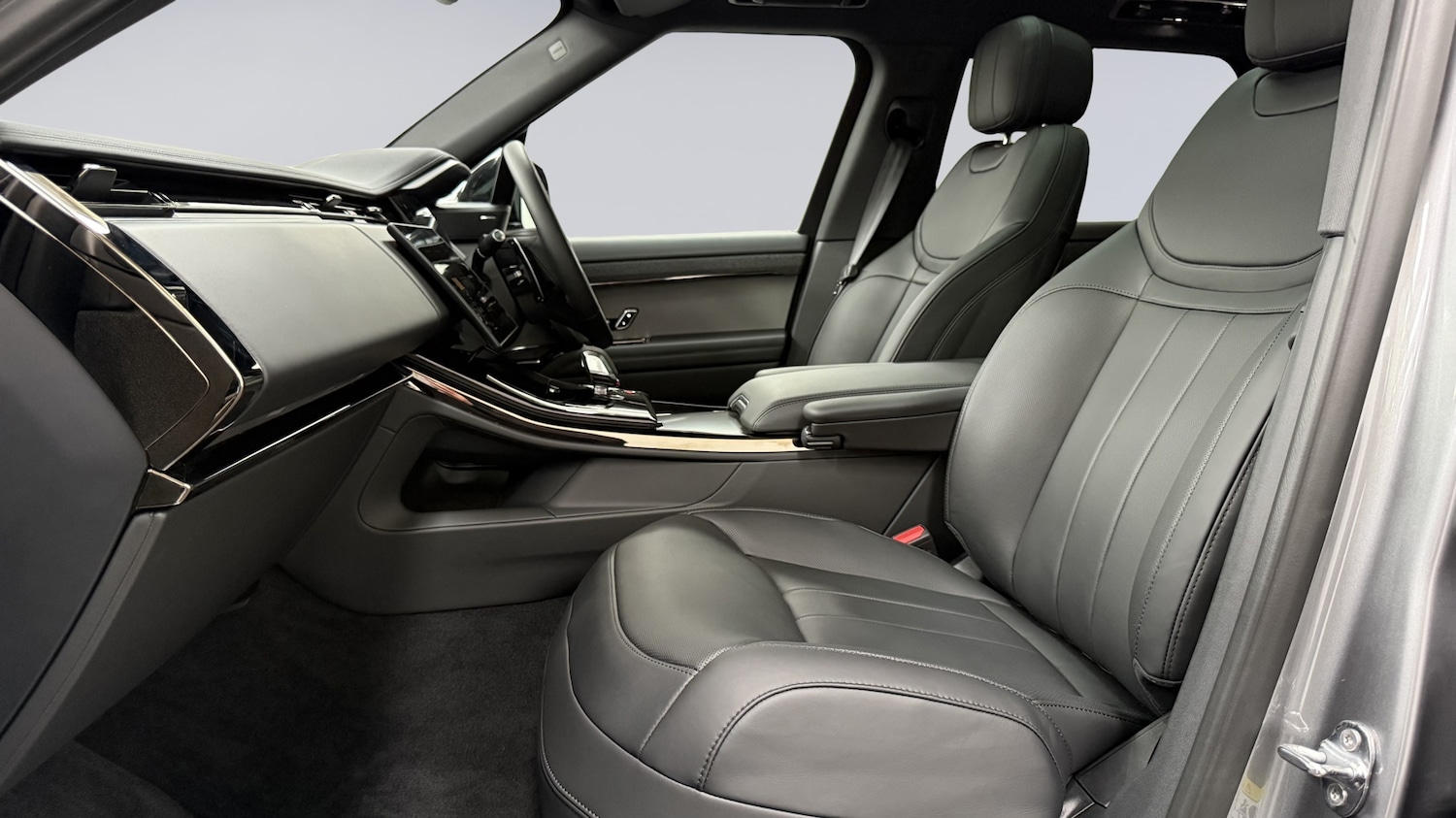 Used Land Rover Range Rover Sport 2025 for sale - 76176056: Photo 3