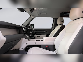 Used Land Rover Other 2025 for sale - 76800660: Photo