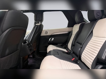 Used Land Rover Discovery 2022 for sale - 77268848: Photo