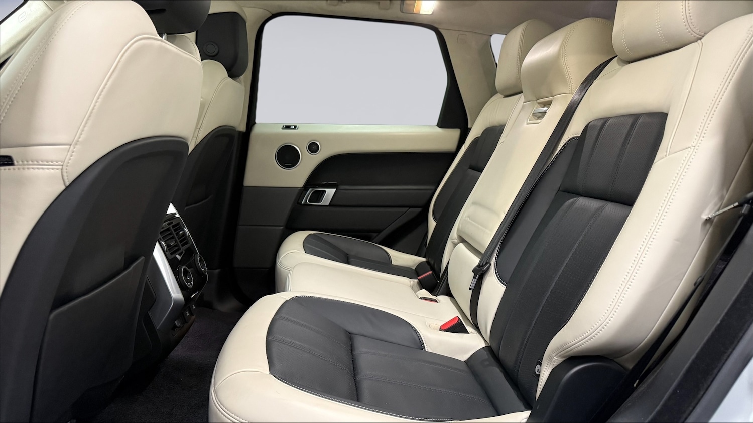 Used Land Rover Range Rover Sport 2021 for sale - 76309311: Photo 4