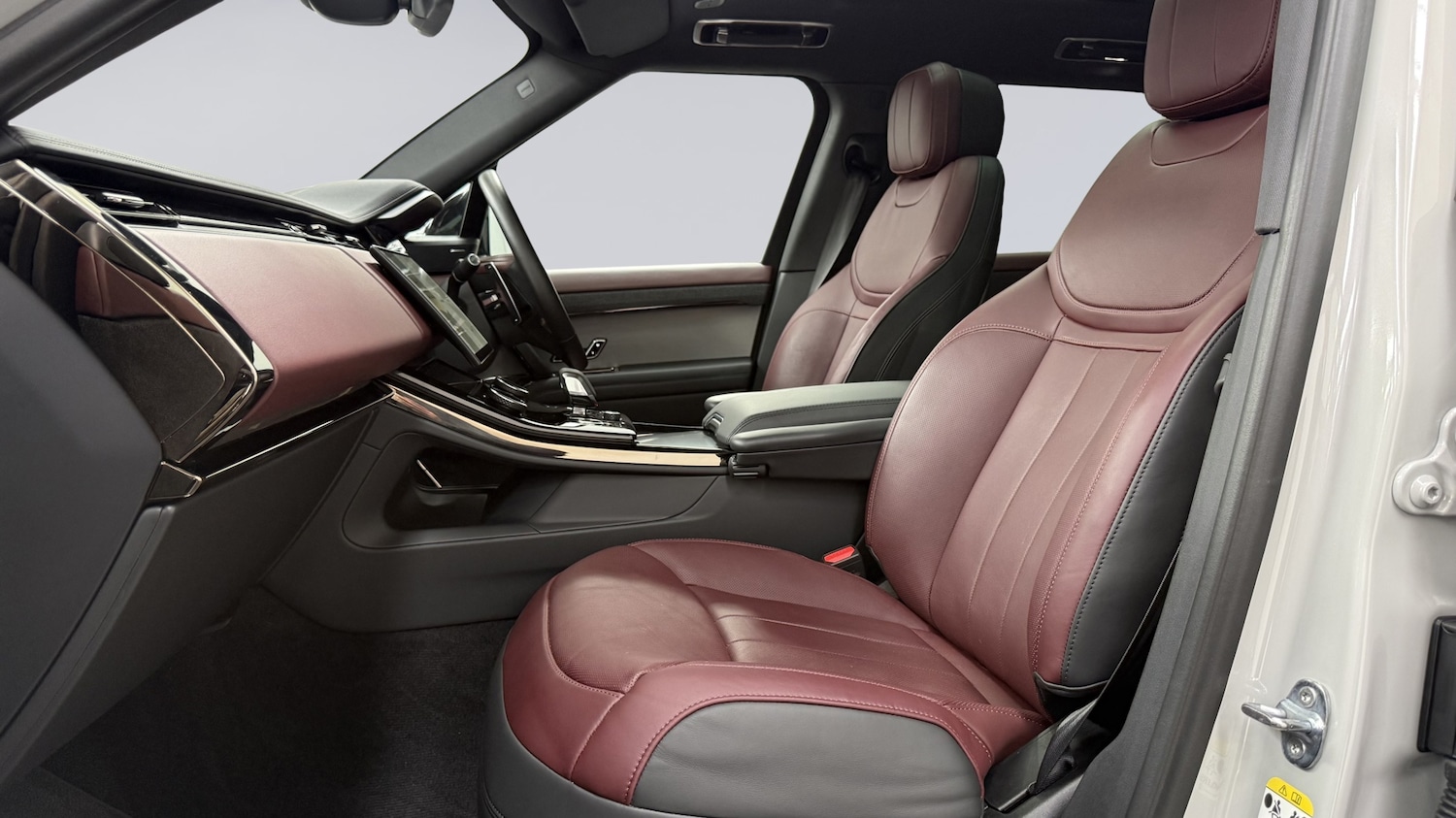 Used Land Rover Range Rover Sport 2023 for sale - 76033197: Photo 3