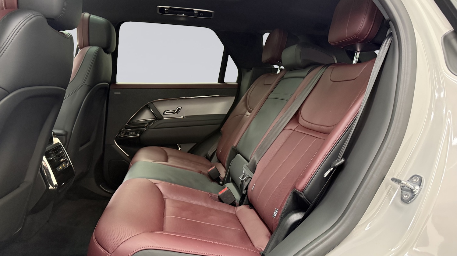 Used Land Rover Range Rover Sport 2023 for sale - 76033197: Photo 4
