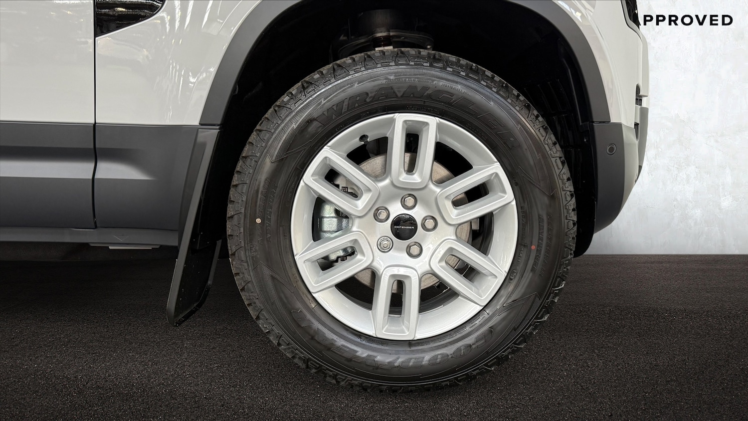 Used Land Rover Defender 2025 for sale - 77280624: Photo 8