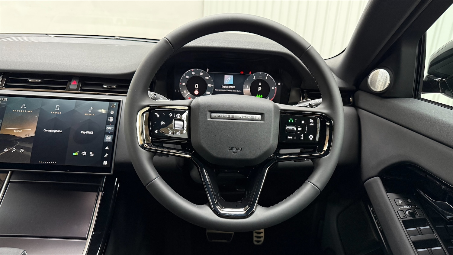 Used Land Rover Range Rover Evoque 2025 for sale - 76271545: Photo 15