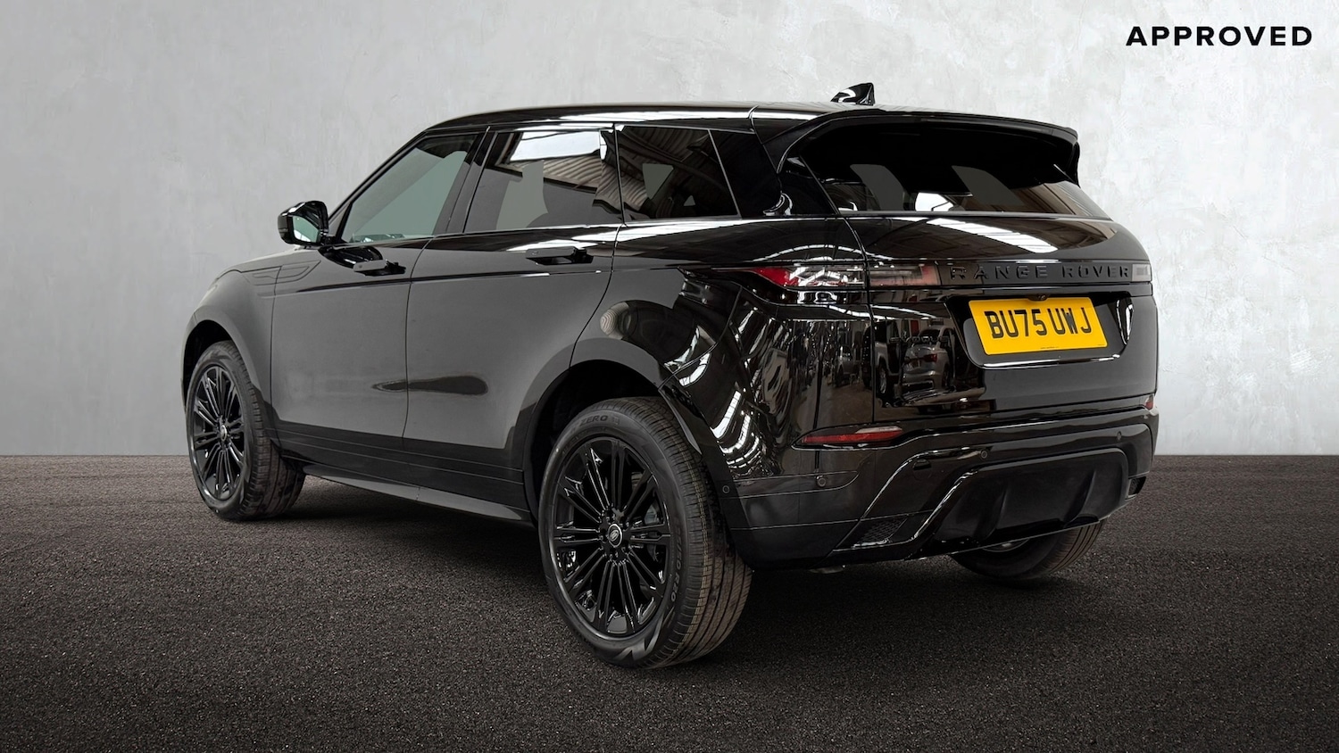 Used Land Rover Range Rover Evoque 2025 for sale - 76271545: Photo 2