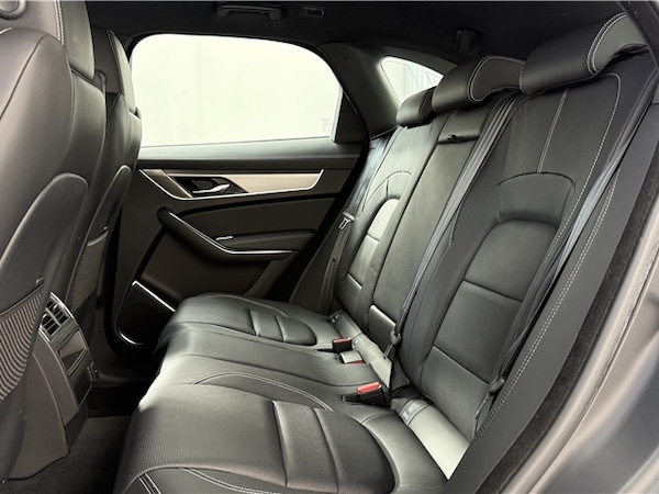 Used Jaguar F-Pace 2022 for sale - 76190749: Photo 4