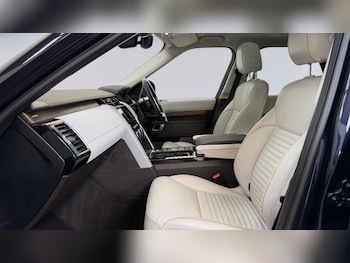 Used Land Rover Discovery 2019 for sale - 76716769: Photo