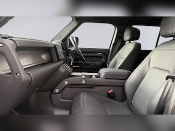 Used Land Rover Defender 2025 for sale - 76419867: Photo