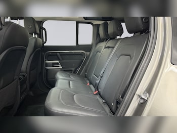 Used Land Rover Defender 90 2022 for sale - 75610315: Photo