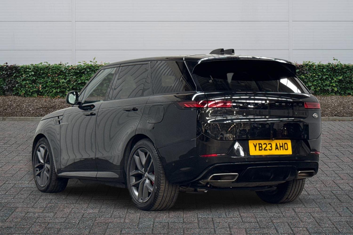 Used Land Rover Range Rover Sport 2023 for sale - 77013456: Photo 2