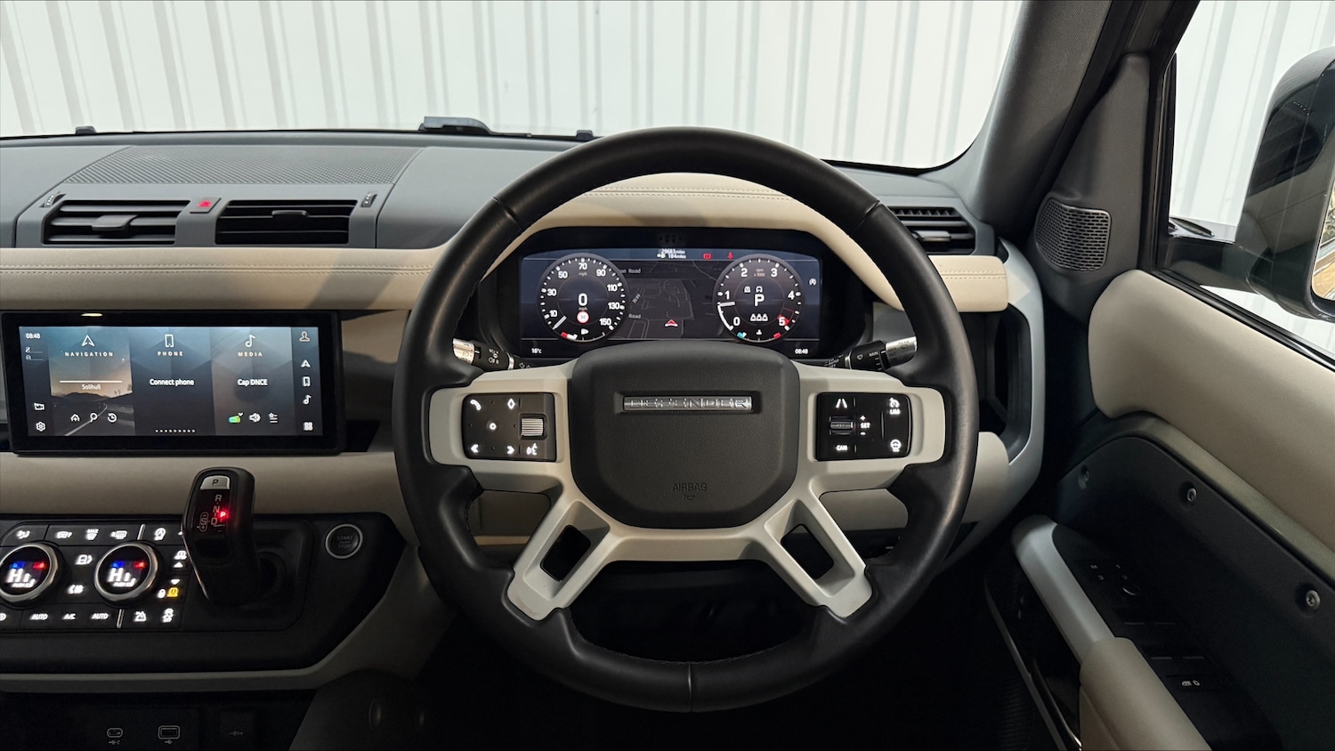 Used Land Rover Defender 2020 for sale - 76937295: Photo 15