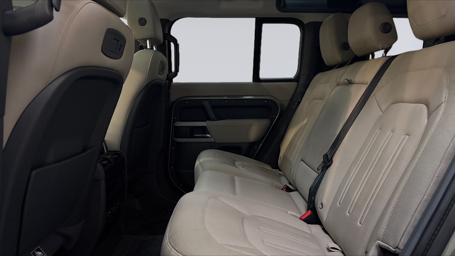 Used Land Rover Defender 2020 for sale - 76937295: Photo 4