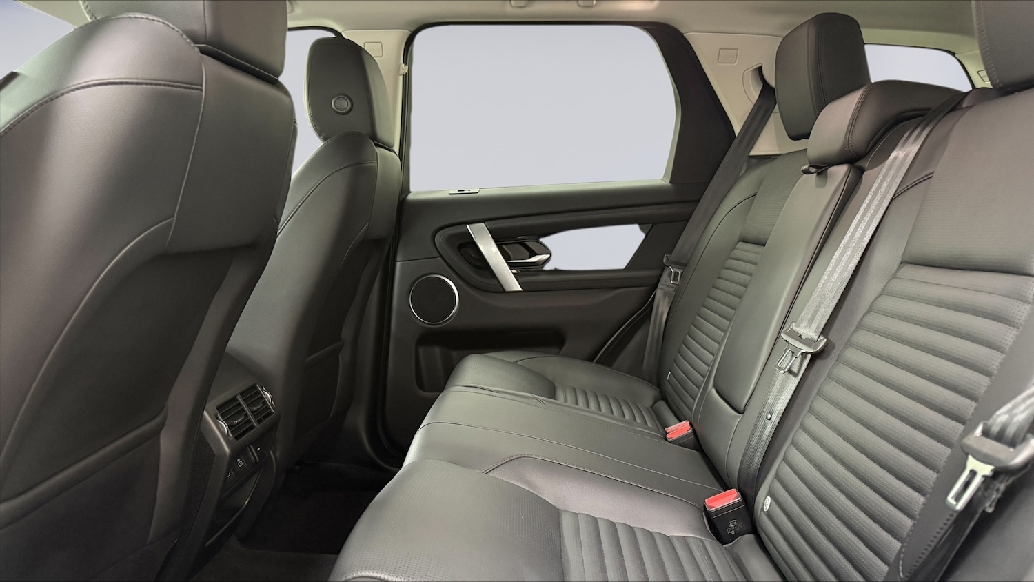 Used Land Rover Discovery Sport 2024 for sale - 78036140: Photo 4