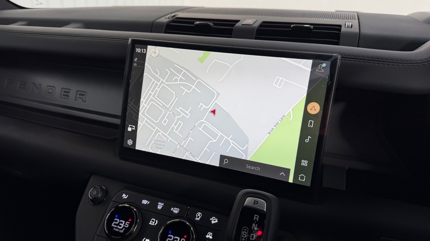 Used Land Rover Defender 2025 for sale - 76800659: Photo 11