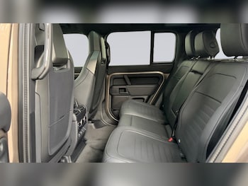 Used Land Rover Defender 2025 for sale - 76800659: Photo