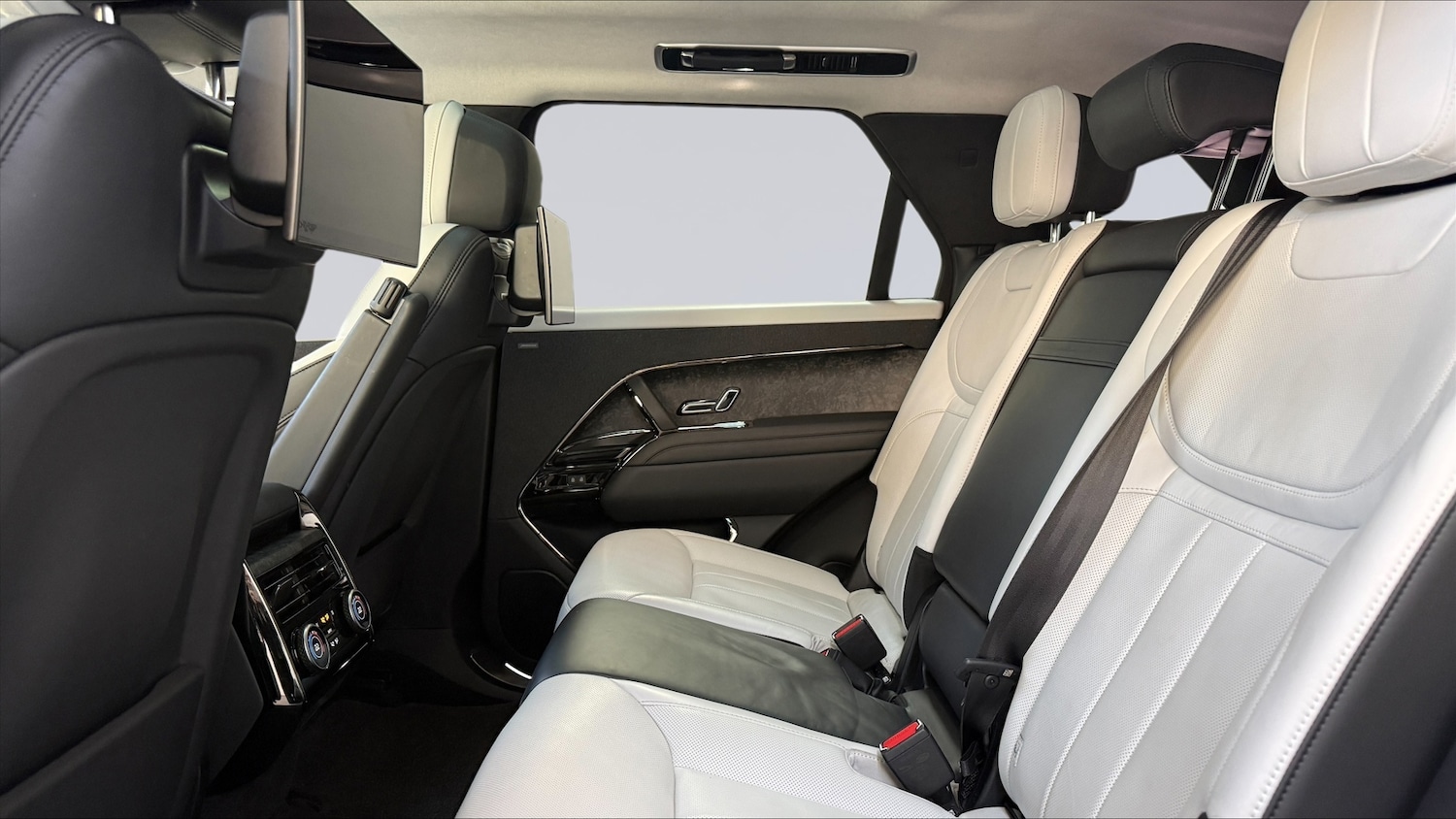 Used Land Rover Range Rover Sport 2023 for sale - 78049034: Photo 4