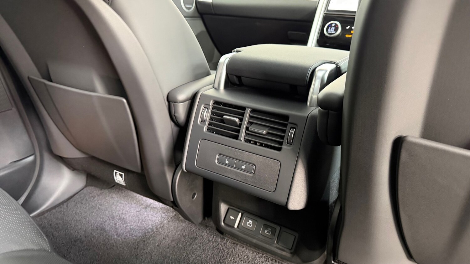 Used Land Rover Discovery 2025 for sale - 78141761: Photo 18