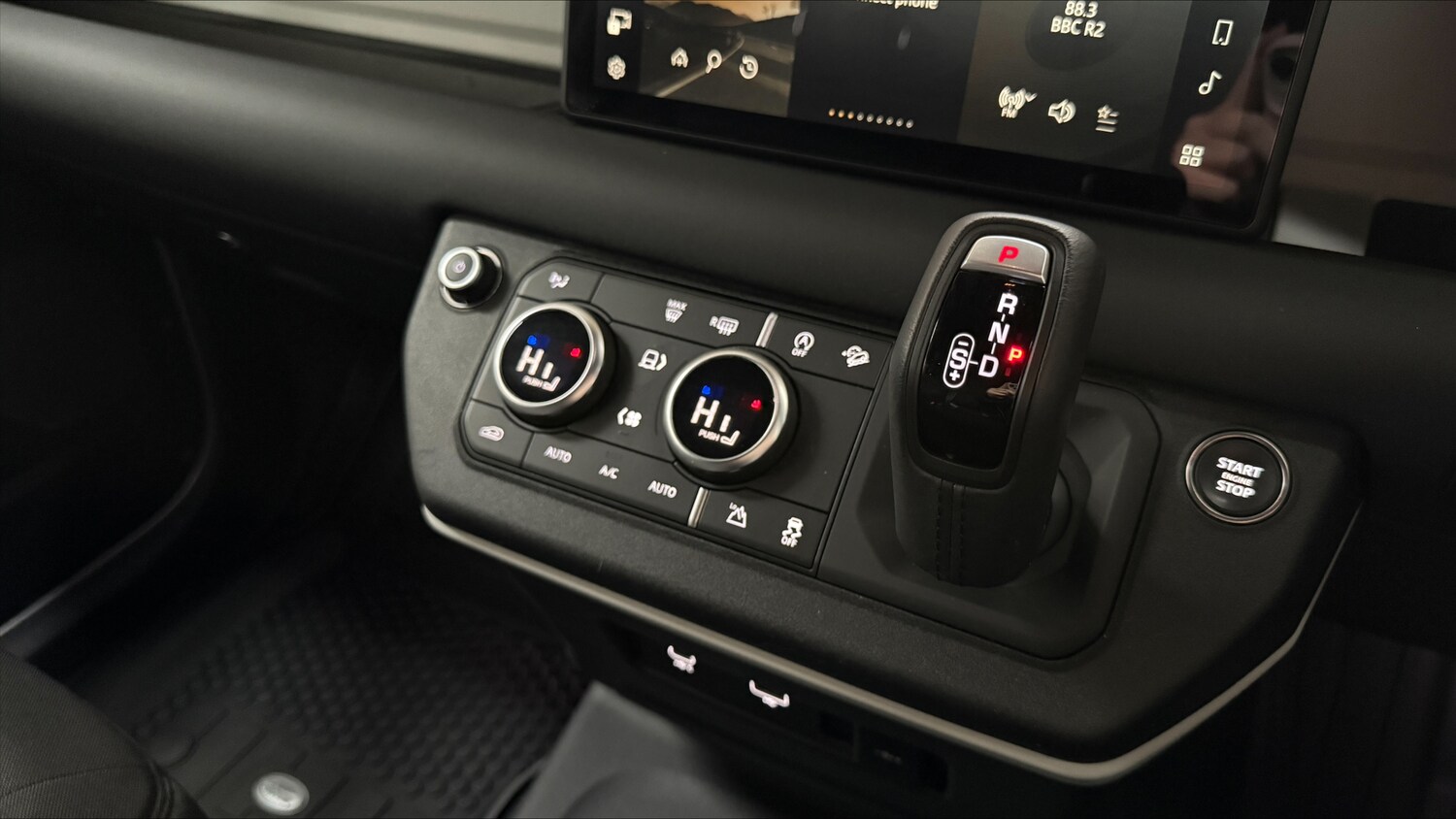 Used Land Rover Defender 90 2024 for sale - 77315874: Photo 13