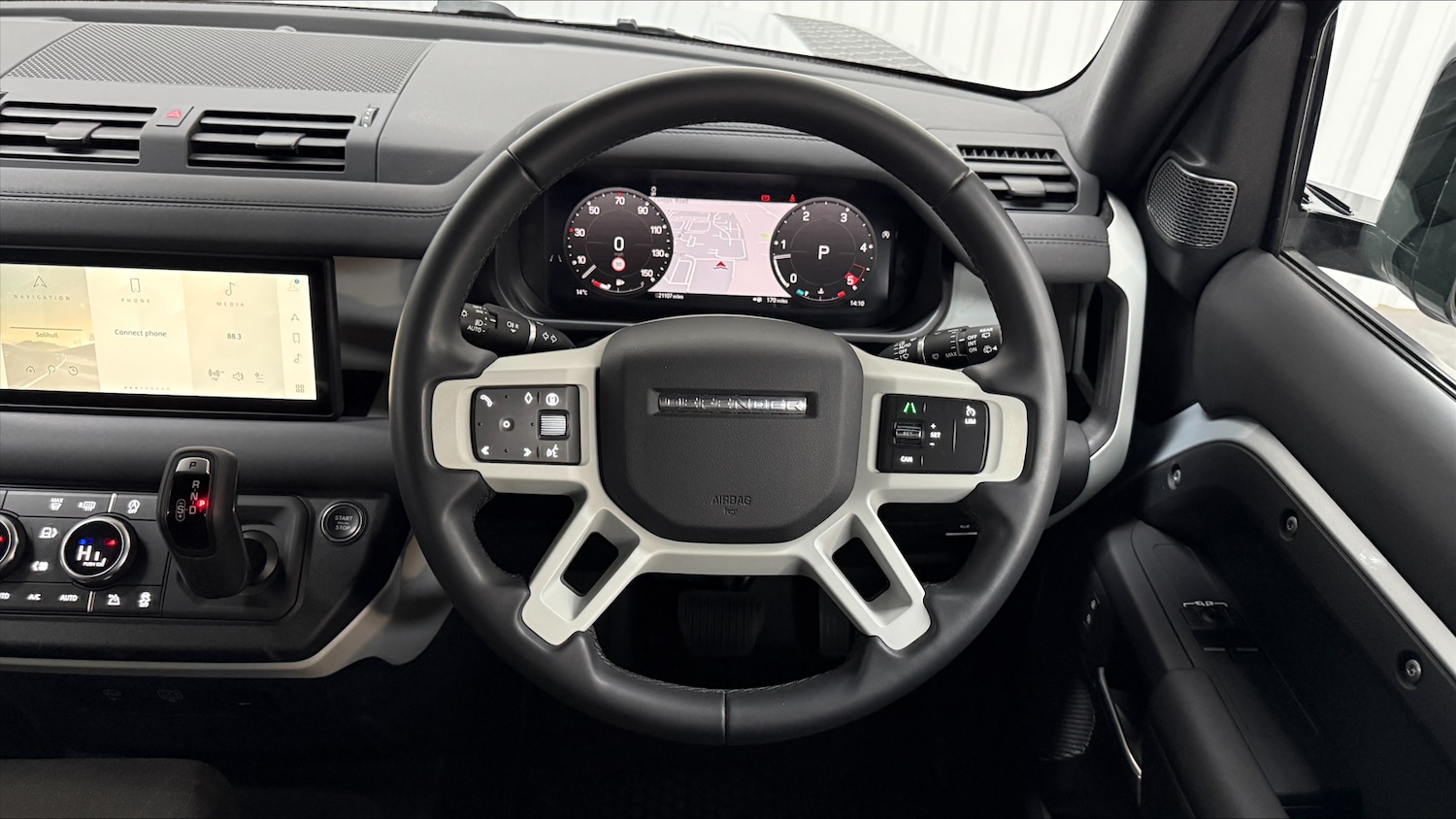 Used Land Rover Defender 90 2024 for sale - 77315874: Photo 15