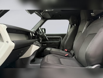 Used Land Rover Defender 90 2024 for sale - 77315874: Photo