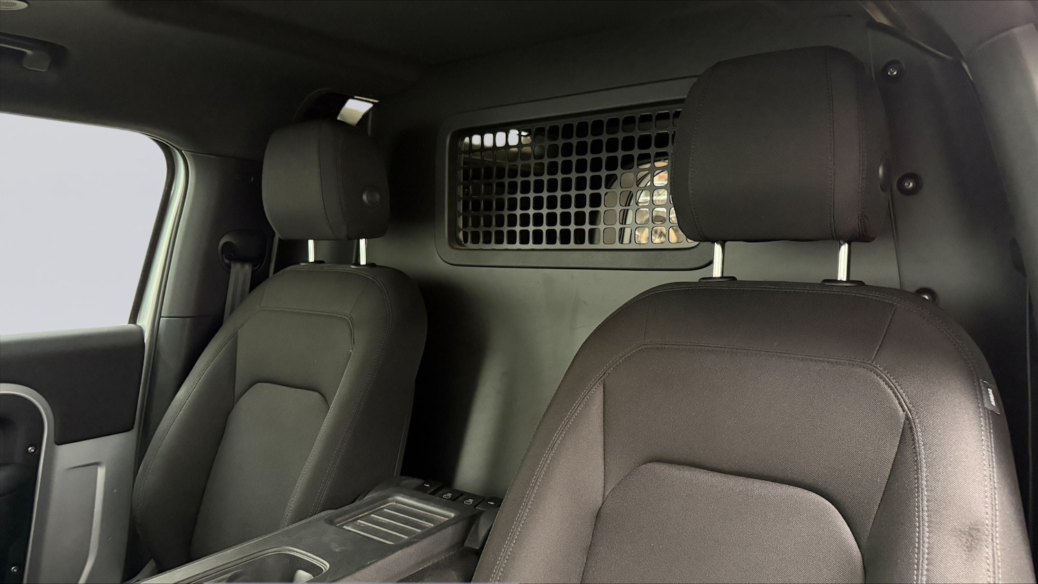 Used Land Rover Defender 90 2024 for sale - 77315874: Photo 4